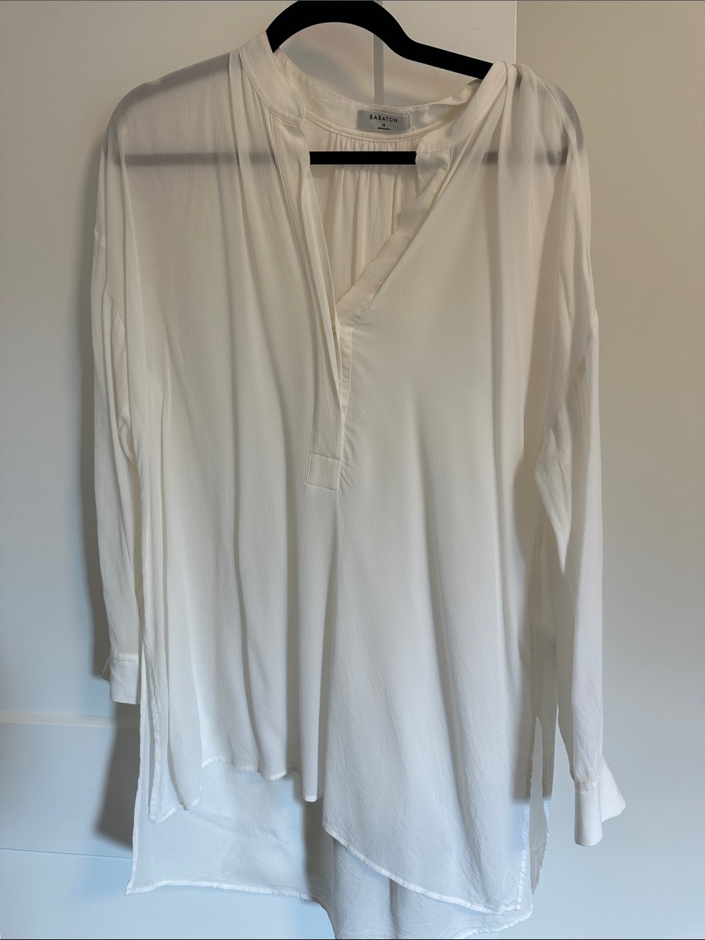 Babaton Cream Split-Neck Long Sleeve Tunic Top